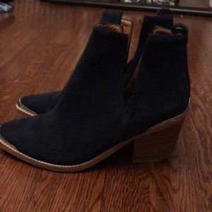 JEFFREY CAMPBELL BOOTIES SIZE 9.5